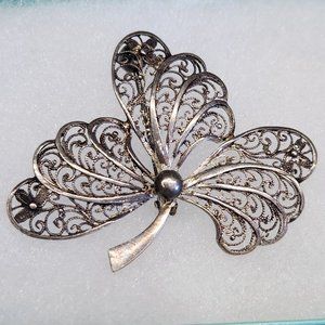 VTG 835 Silver Filigree 3 Petal Stemmed Flower Brooch, 1.75" W x 1.25"